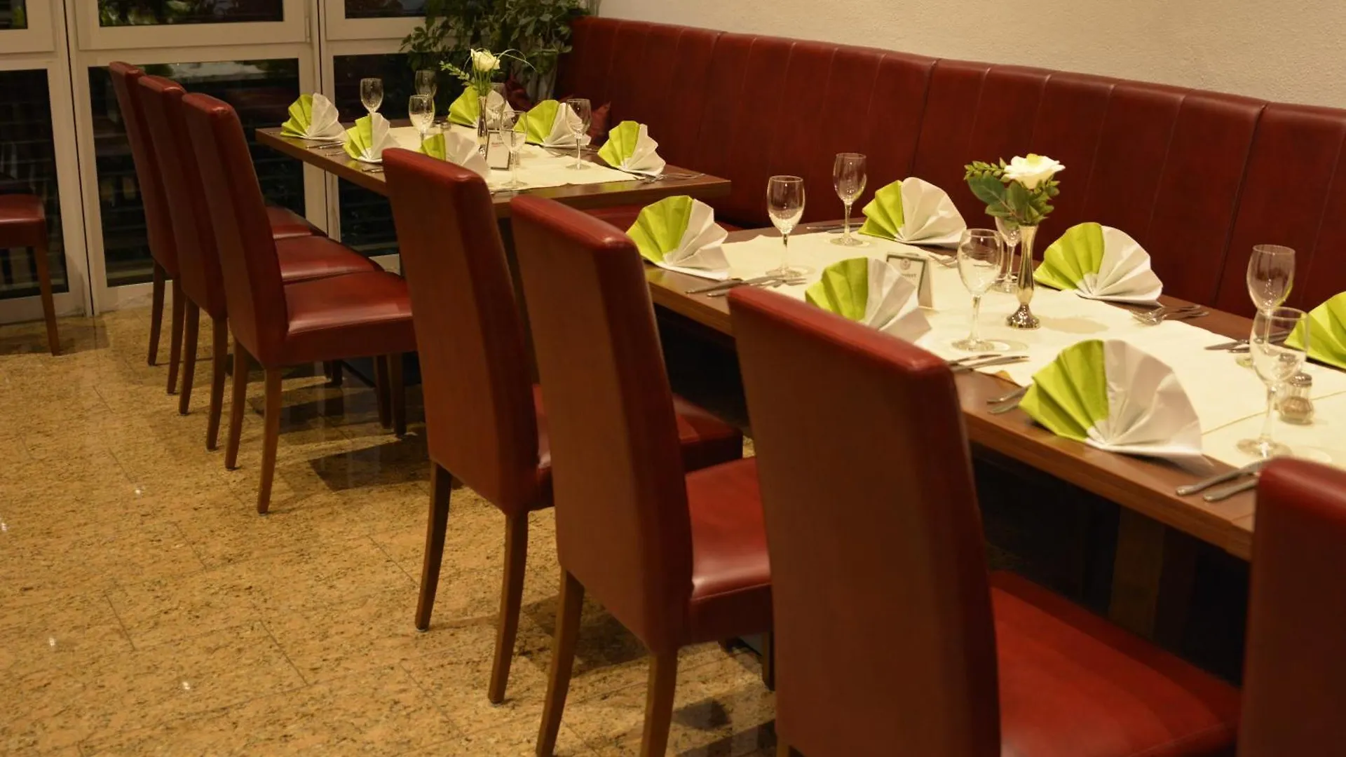 Hotel Hotel-Gasthof Zur Rose Weissenhorn